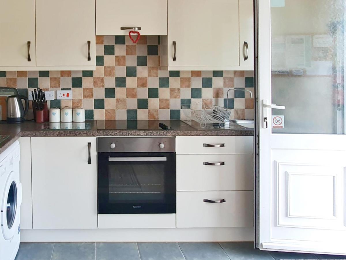 Dart Haven - Cheerful Holiday Bungalow In Galmpton Exterior foto
