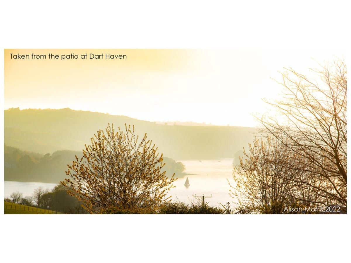 Dart Haven - Cheerful Holiday Bungalow In Galmpton Exterior foto
